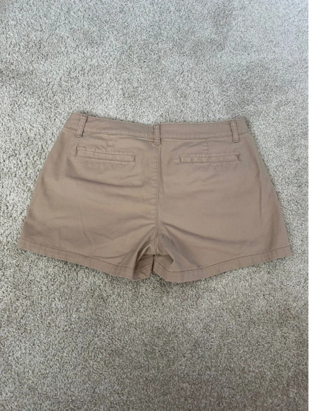 A.n.a Mid Rise Shorts - Picture 2 of 3